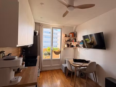 ◊rare / a saisir - 2 pièces paris 13e arrondissement avec balcon très bien situé