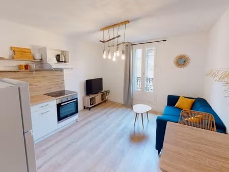 appartement six fours