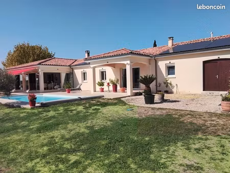 villa de plain-pied de 3 chambres d’une superficie de 175 mètres carrés