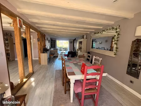 maison 9 pièces 205 m²