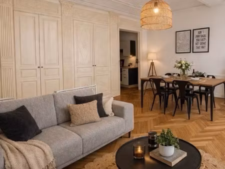 grand t2 meublé de charme – style haussmannien – centre-ville d’alençon