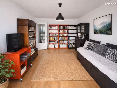 t3 de 67 m² avec garage, balcon - tram t3