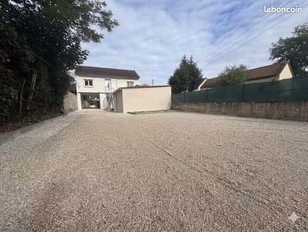 immeuble de rapport 198m² - 719m² terrain - 2 meublés + 2 lcd - monopropriété 9 parkings