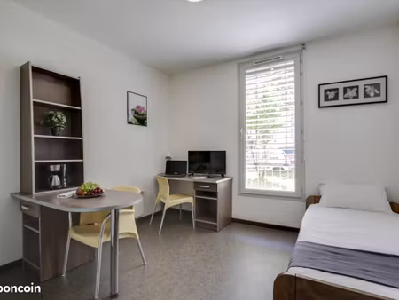 studio 1 pièce 23 m²