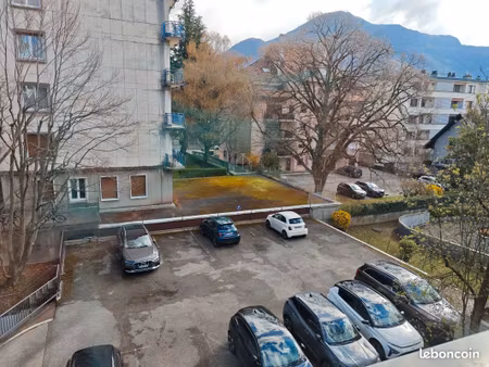 annecy centre, à louer places de parking