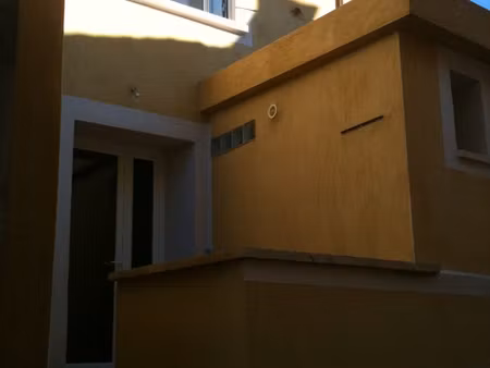 charmante maison t3 rénovée avec climatisation réversible à gréasque (56 m²)