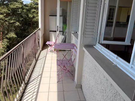appartement t3 traversant - dernier étage
