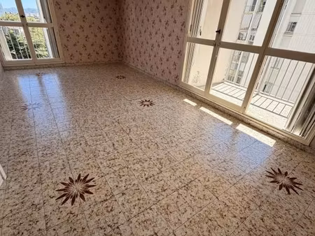 appartement 4 pièces 77 m²