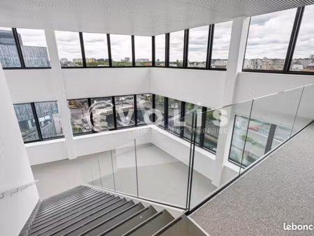 bureaux 774 m²