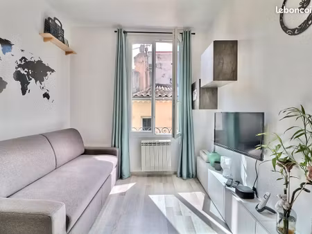 t2 plein sud, très calme, au cœur du centre-ville