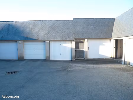 parking/box laval