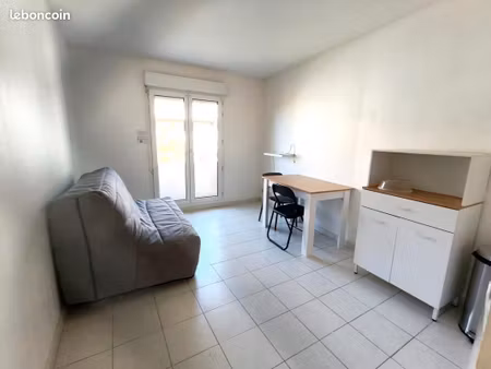 studio 1 pièce 18 m²