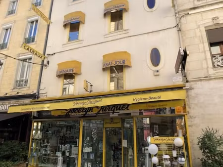immeuble 267 m² ales