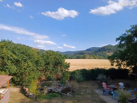 maison 8 pièces 220 m²