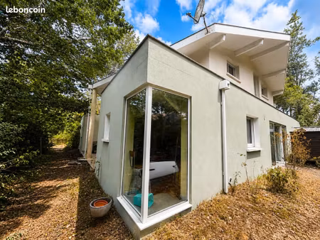 maison 8 pièces 190 m²