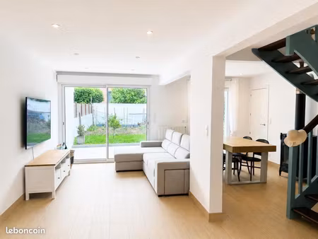 maison 101 m² avec garage, jardin et terrasse – proche frontière espagnole et commerces