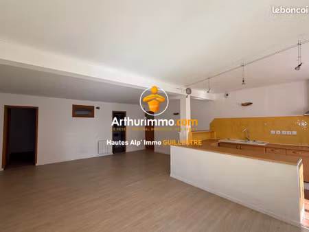 appartement 2 pièces 61 m²
