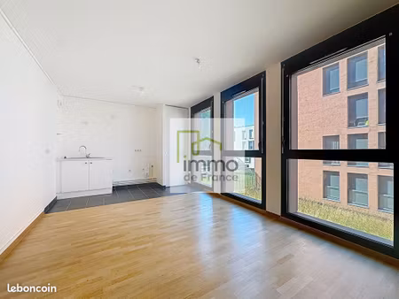 studio 1 pièce 30 m²