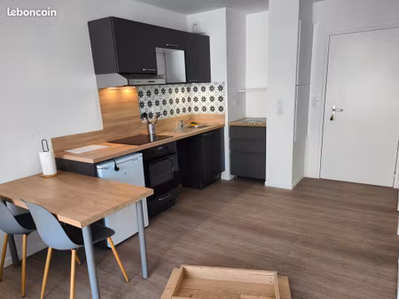 location appartement t2 meublé la roche-sur-yon - parfait état
