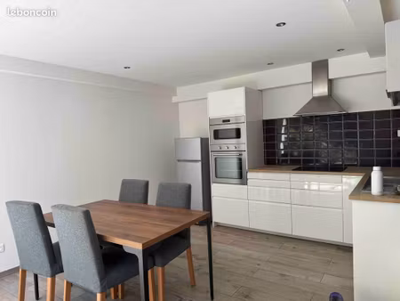 appartement meublé _ plein coeur du centre-ville de carquefou