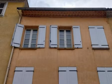 studio 1 pièce 27 m²