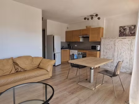 studio 1 pièce 30 m²