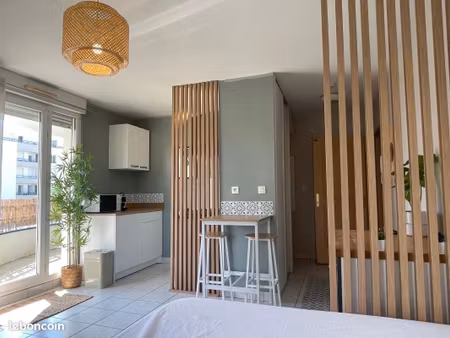 studio 1 pièce 26 m²