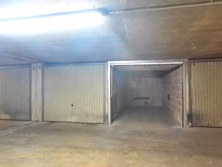 à vendre - garage centre strasbourg gare - 24 000