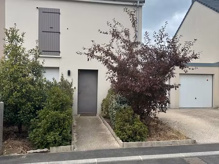 maison 3 chambres - jardin - climatisation - dpe a - 1300 euros hors charges -01/12