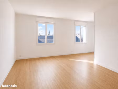 appartement t2 55m² entièrement rénové – centre-ville d'hennebont