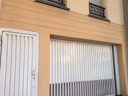 location place de parking bas montreuil