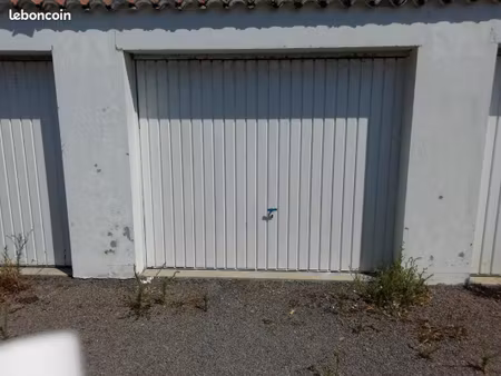 parking/box 1 pièce 16 m²