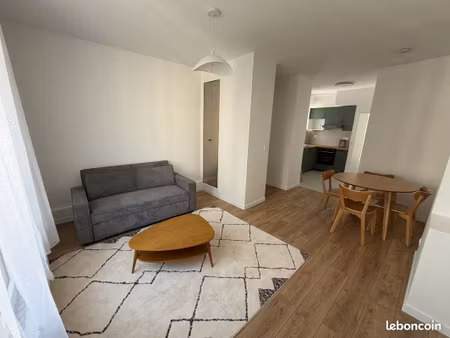 location - vincennes – t2 meublé entièrement rénové, lumineux et traversant – disponible i