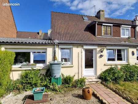 une maison semi-mitoyenne de 118.4 m²