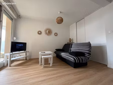 studio meublé + terrasse + parking – métro patte d’oie