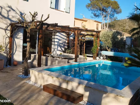 maison individuelle récente 4 pièces – 90 m² – piscine – terrain 470 m²