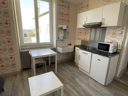 t2 meublé - 31 m² - disponible immédiatement