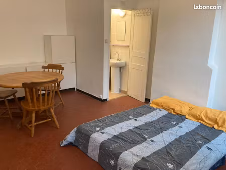 joli studio/t1 refait à neuf belle de mai