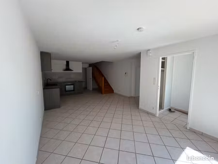 à louer - f3 de 90 m² avec jardin, terrasse et 2 chambres – non meublé