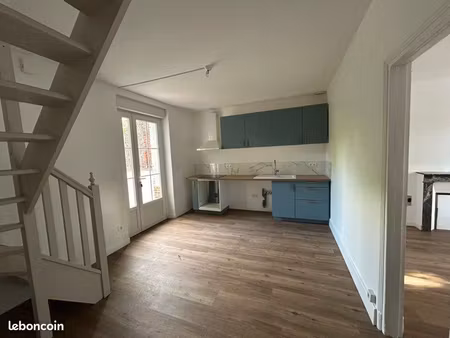 charmante maison de ville t3 entièrement rénovée