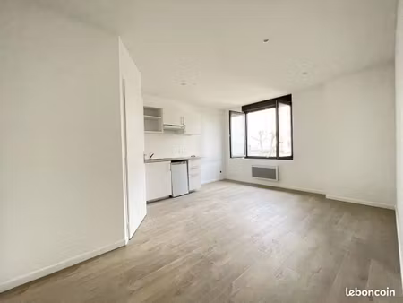 studio 1 pièce 23 m²