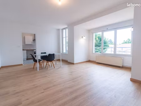 appartement t5/t6 rénové de 115 m² – 4 chambres possibles – parking – poitiers sud