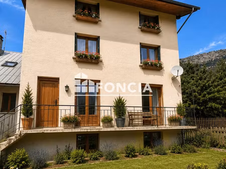 maison t 7 +jardin +garage double