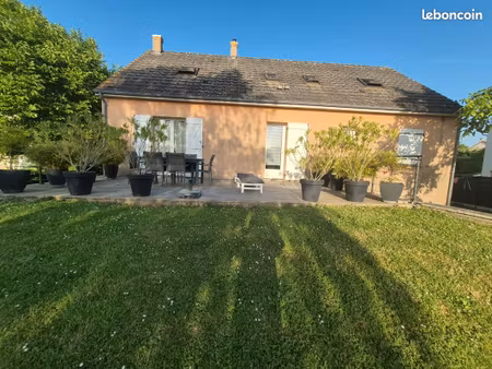 maison 6 pieces étage et sous sol bourges sud