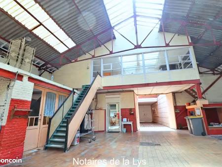 garage 9 pièces 220 m²