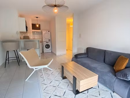 2 pièces refait à neuf au 1er étage – paris 14 quartier plaisance