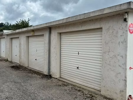garage à bourgoin quartier l'oiselet 20m2 sécurisé 80 / mois ttc
