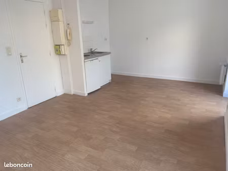 f2 40 m2 rdc chatx centre 430 cc