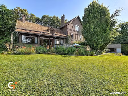 maison 8 pièces 220 m²