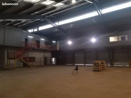 location hangar/entrepôt